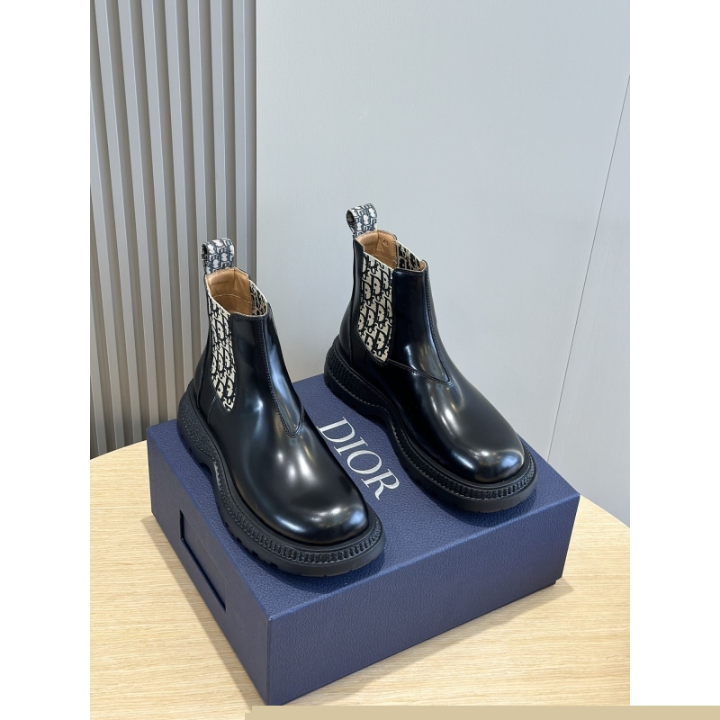 ch**an D*or boots